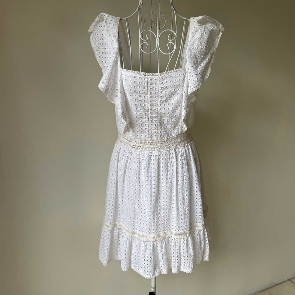 Alice + Olivia Remada White Eyelet Ruffle Cotton Mini Dress Sz 2 square neck - Picture 3 of 9
